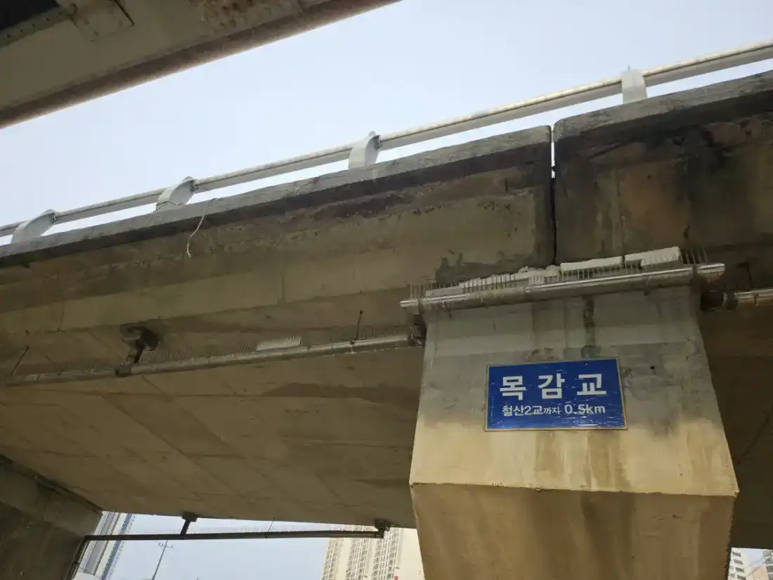 처마 배관 공사 — 다층 건물 배관 라인