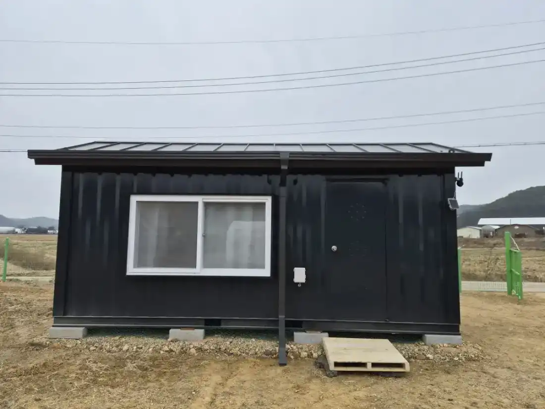 처마 물받이 + 선홈통 동시 시공 시공 후 — 신축 건물 거터 시공